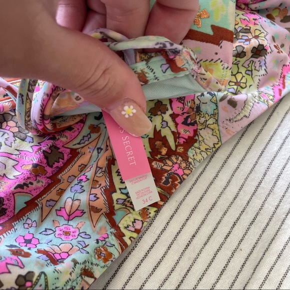 Victoria’s Secret paisley patterned bikini - Picture 3 of 5
